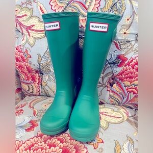 Adorable NWT Kids Tall Hunter Rain Boots Classic Green little kids size 1 size 2